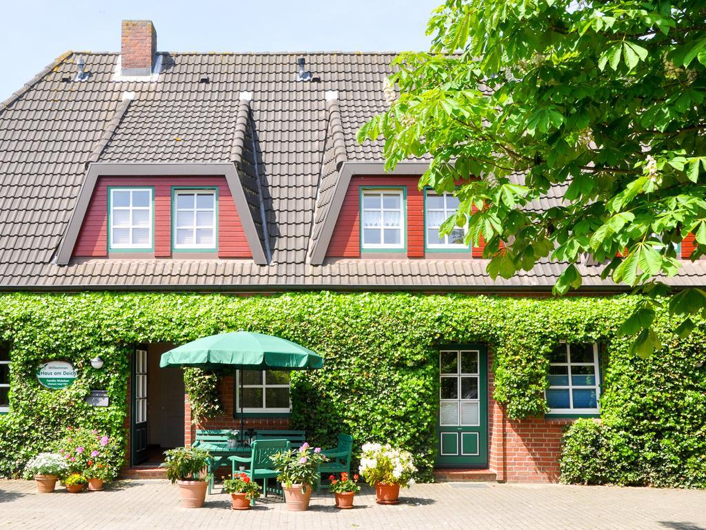 Apartamento Haus Am Deich Utersum Exterior foto